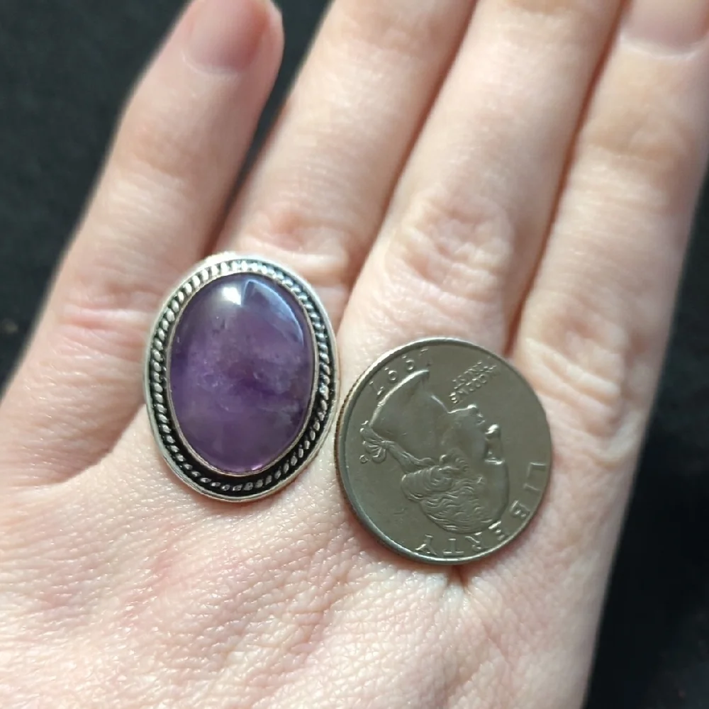 Silver Plated Purple Amethyst Gemstone Oval Statement Ring - Size 7.75